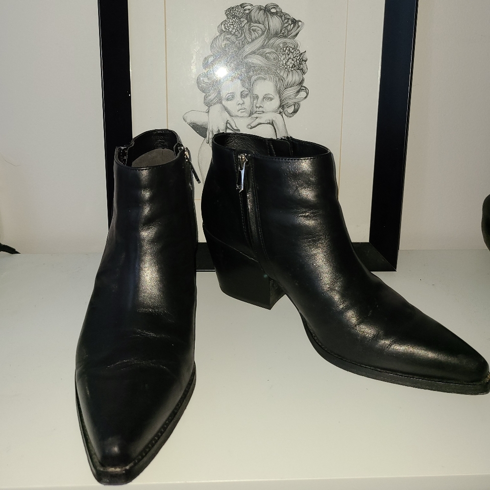 Sam Edelman black leather ankle boots size 10